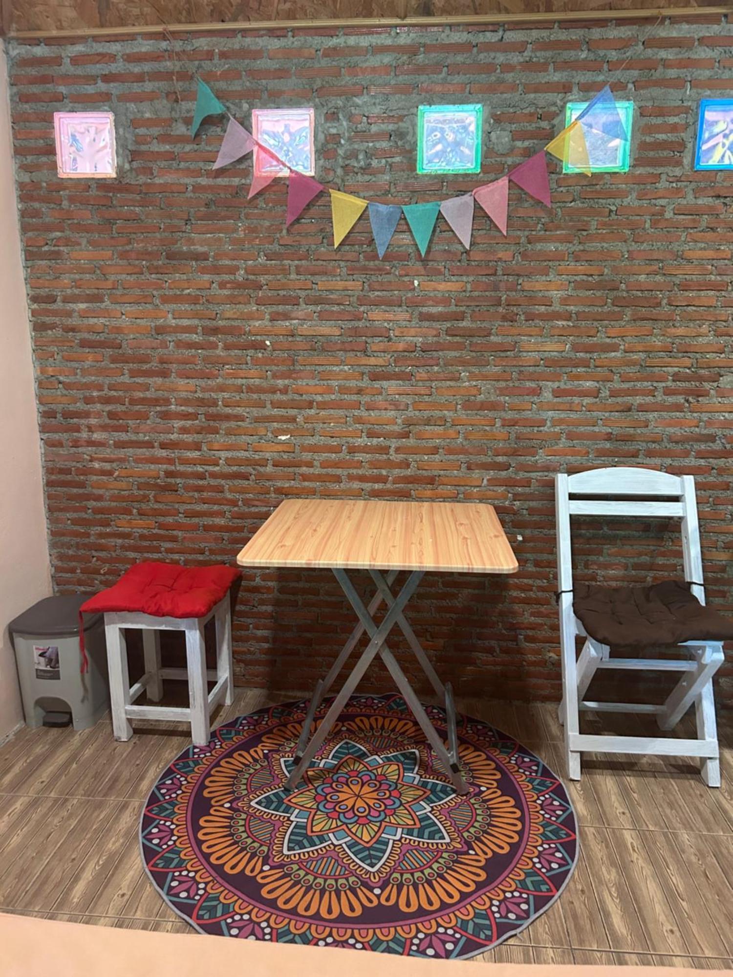 Hippy Hut *